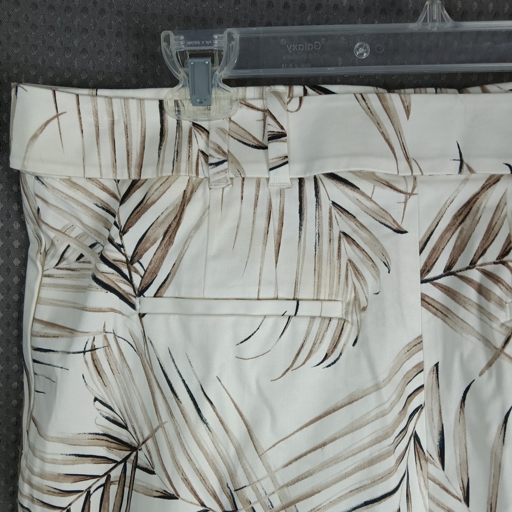 White House Black Market The 5" Palm Leaf Print Belted Shorts Women's Size 10 - Picture 14 of 16